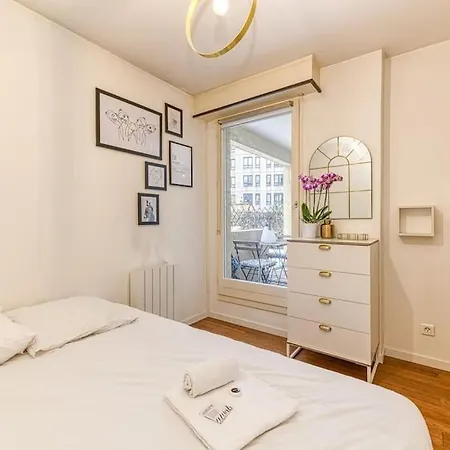 Apartment 50m Gem - 400m Gare: Garage Prive, Terrasse, Wifi *
